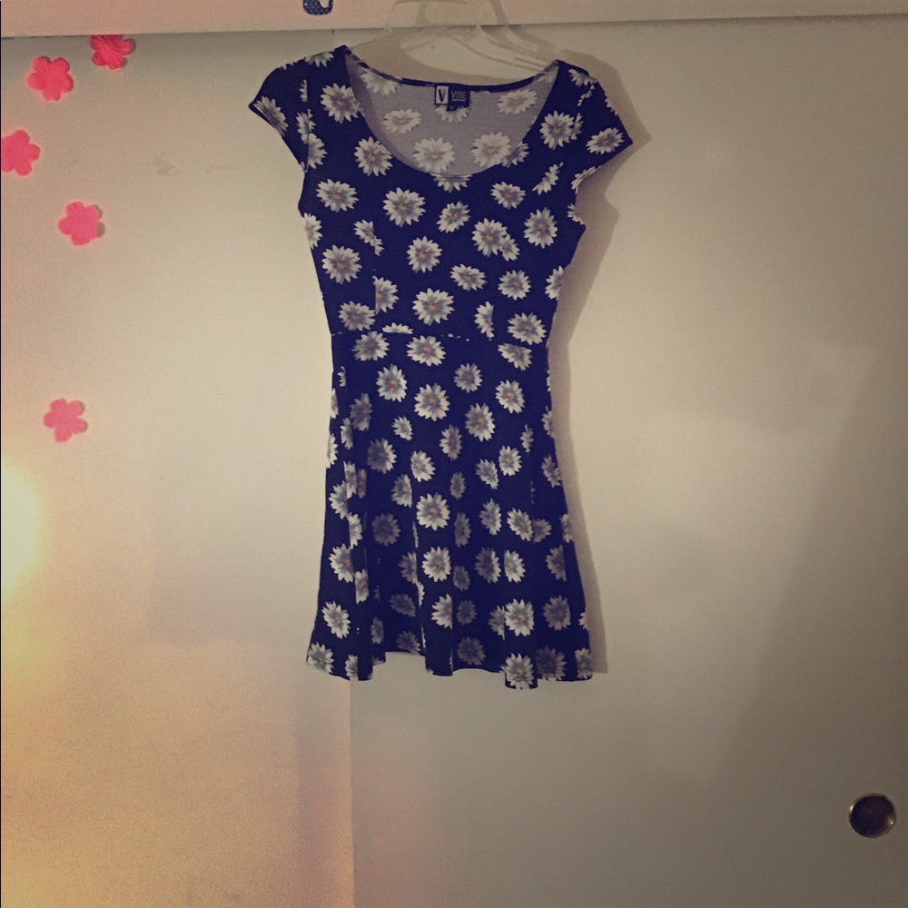 Sunflower dress great for summer